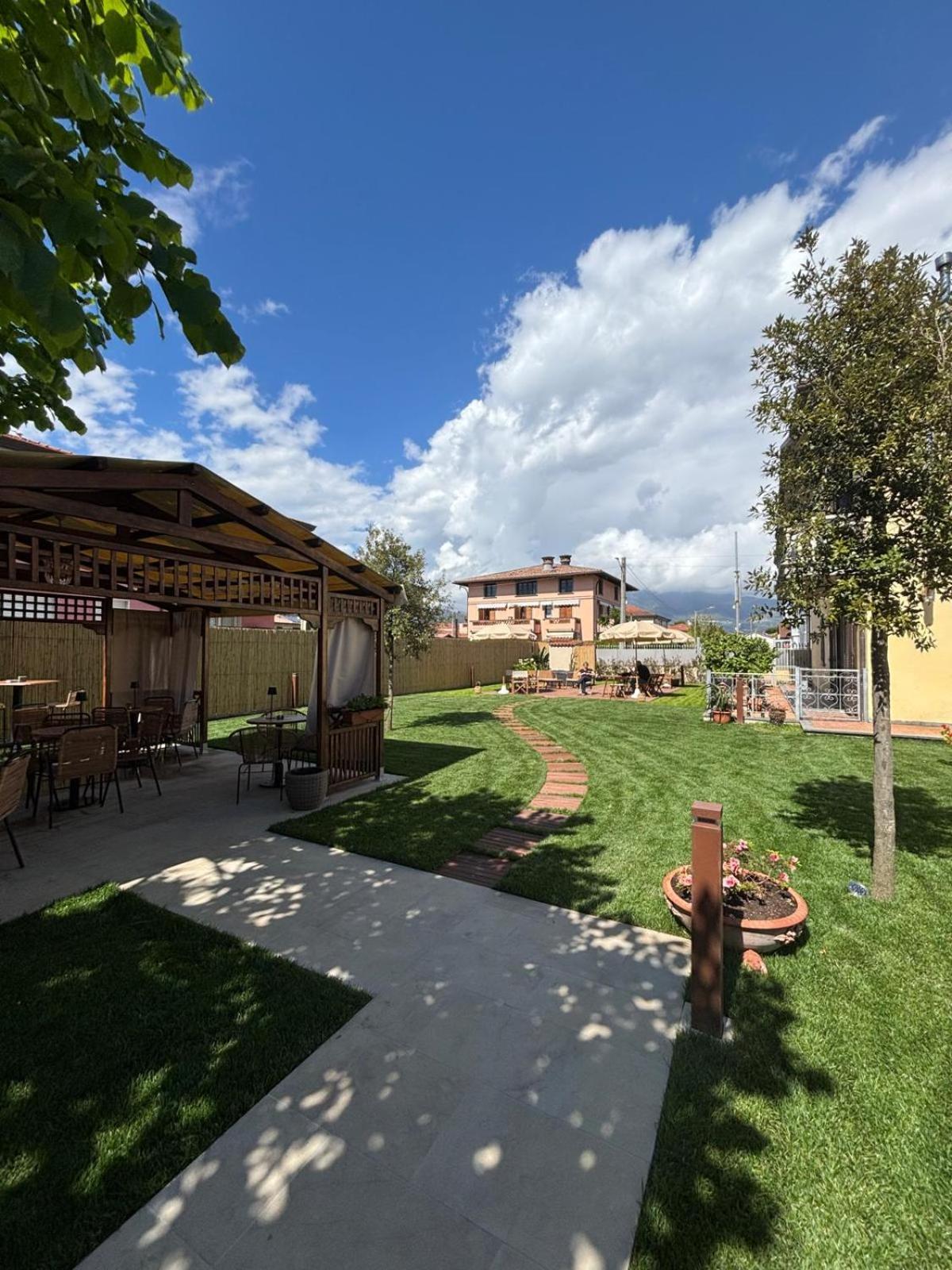 Hotel Virginia Marina di Massa Luaran gambar