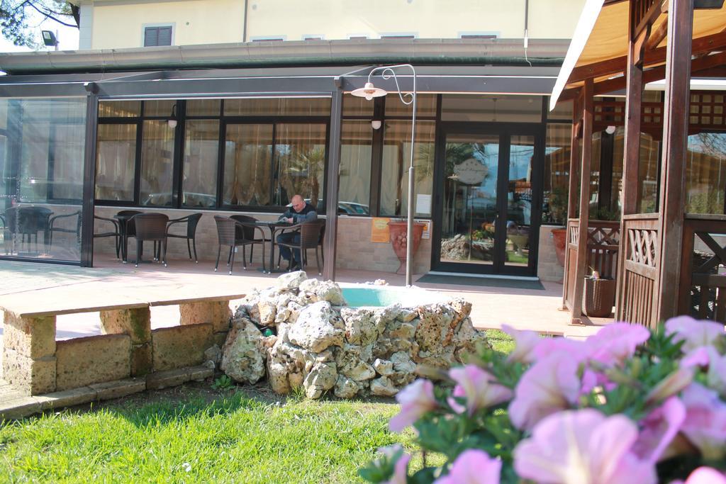 Hotel Virginia Marina di Massa Luaran gambar